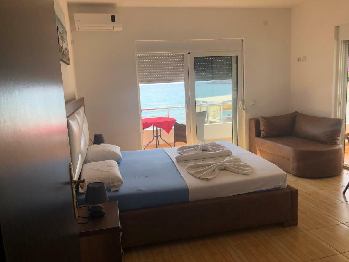 Casa Mila Apartments & Bungalows 울친 외부 사진